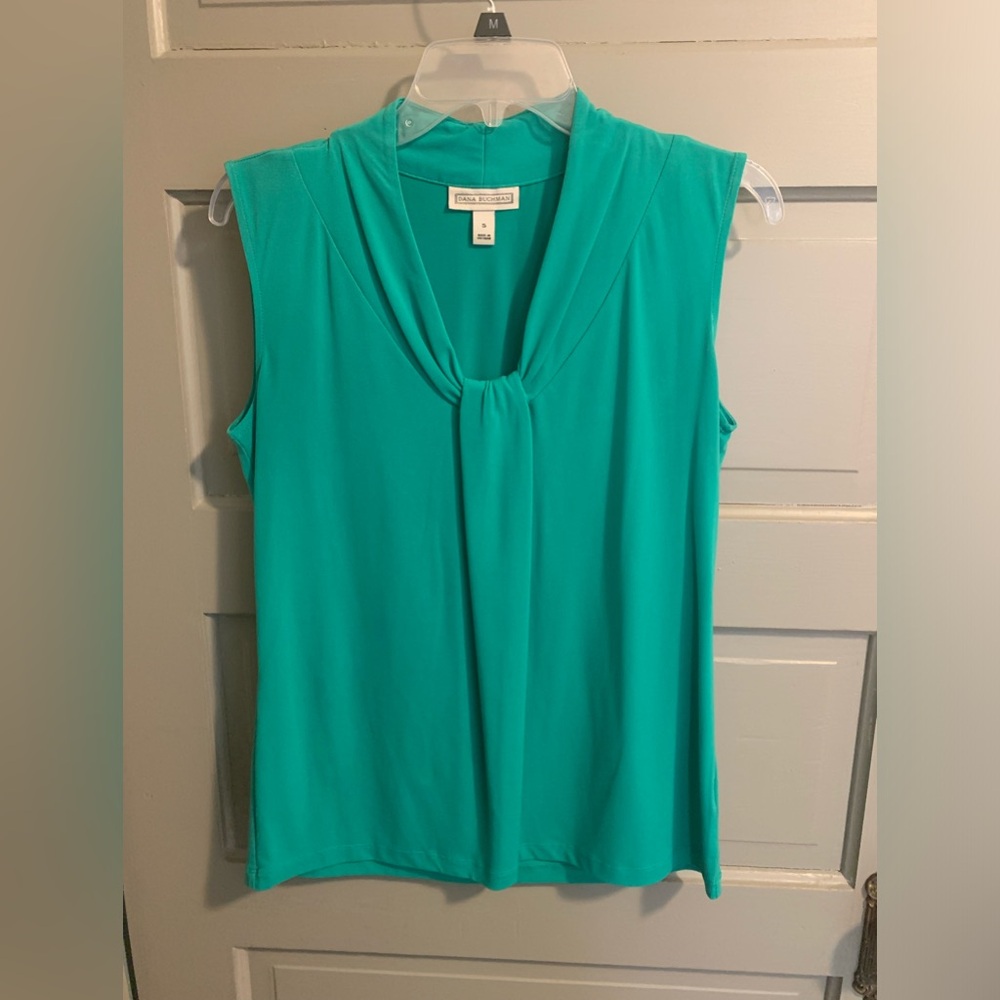 Dana Buchman sleeveless blouse